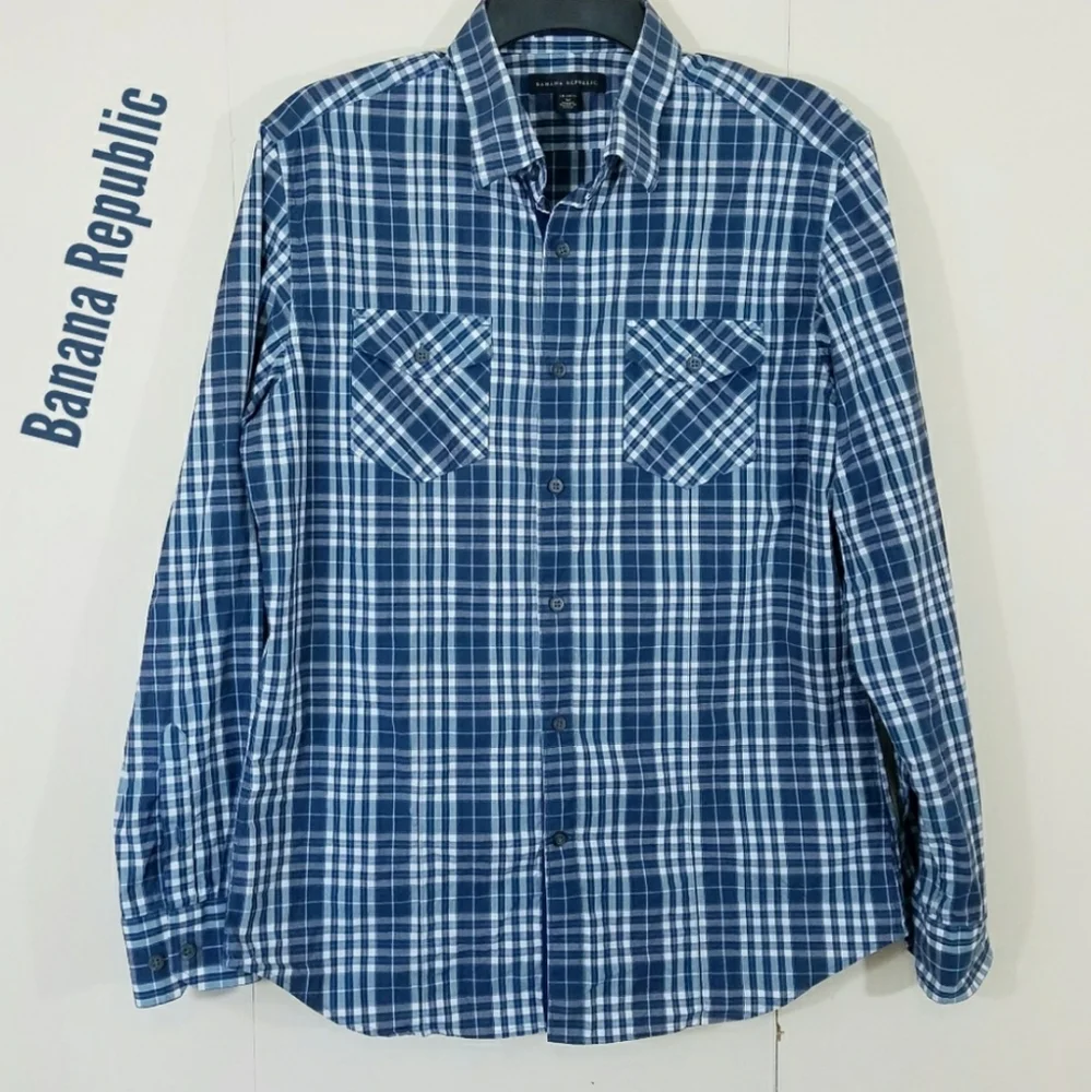 Banana Republic men's long sleeve Blue plaid Button Down shirt Men's size medium